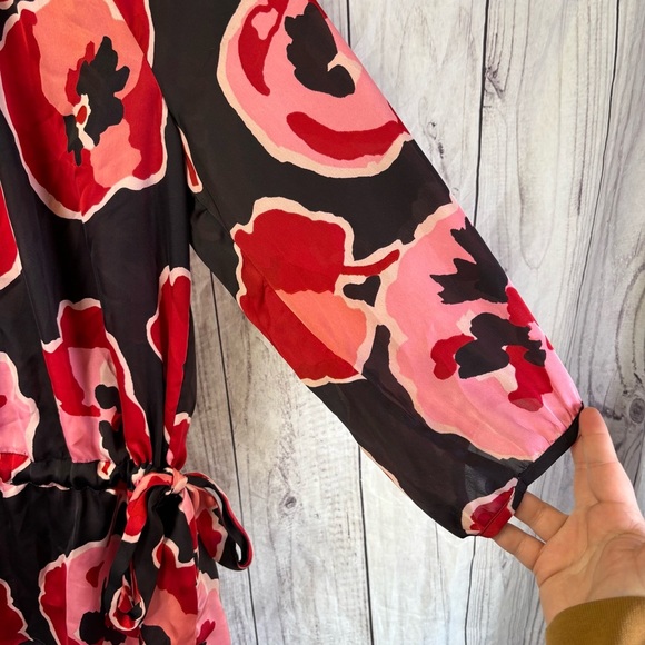 Eloquii floral Red and Pink Tie Front Tunic with 3/4 Sleeves 16W - Picture 2 of 7